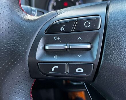 Hyundai KONA 1.6 Kona Premium GT 4x4 Semi-Auto 4WD 5dr 64