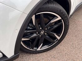 Toyota C-HR 1.8 C-HR GR Sport HEV CVT 5dr 3