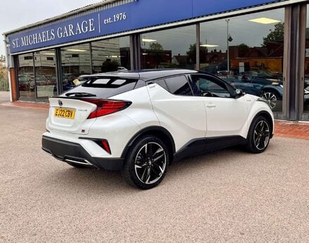 Toyota C-HR 1.8 C-HR GR Sport HEV CVT 5dr 8