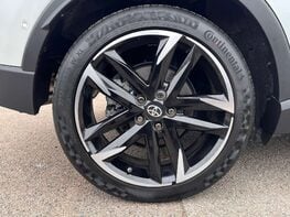 Toyota C-HR 1.8 C-HR GR Sport HEV CVT 5dr 15