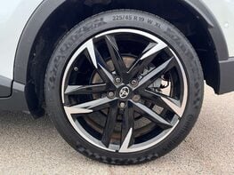 Toyota C-HR 1.8 C-HR GR Sport HEV CVT 5dr 14