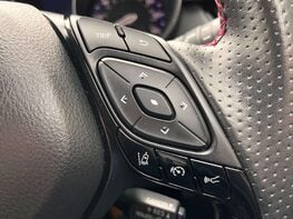 Toyota C-HR 1.8 C-HR GR Sport HEV CVT 5dr 51