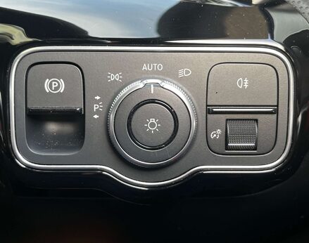 Mercedes-Benz CLA Class 1.3 CLA 180 AMG Line Premium+ Auto 5dr 59