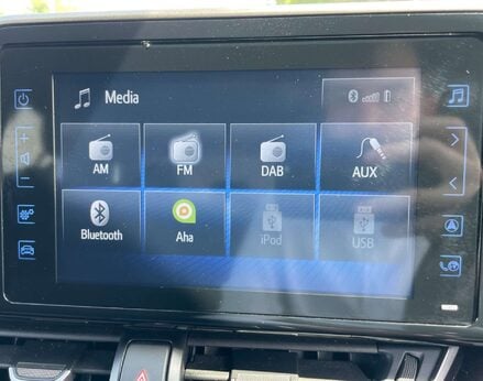 Toyota C-HR 1.8 C-HR-Dynamic HEV CVT 5dr 32