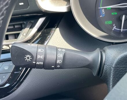 Toyota C-HR 1.8 C-HR-Dynamic HEV CVT 5dr 49