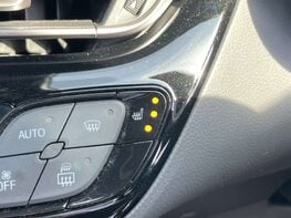 Toyota C-HR 1.8 C-HR-Dynamic HEV CVT 5dr 41