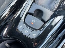 Toyota C-HR 1.8 C-HR-Dynamic HEV CVT 5dr 44