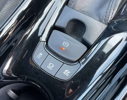 Toyota C-HR 1.8 C-HR-Dynamic HEV CVT 5dr 44