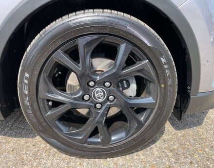 Toyota C-HR 1.8 C-HR-Dynamic HEV CVT 5dr 16