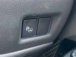 Toyota C-HR 1.8 C-HR-Dynamic HEV CVT 5dr 52