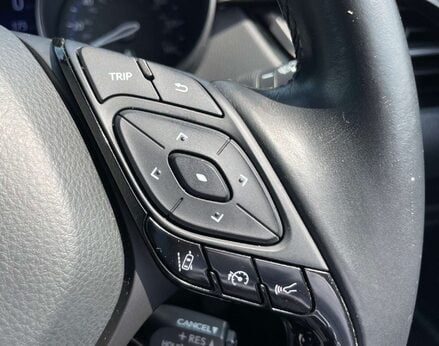 Toyota C-HR 1.8 C-HR-Dynamic HEV CVT 5dr 47