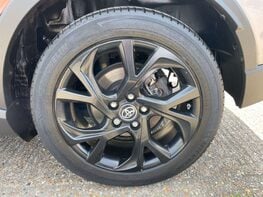 Toyota C-HR 1.8 C-HR-Dynamic HEV CVT 5dr 13