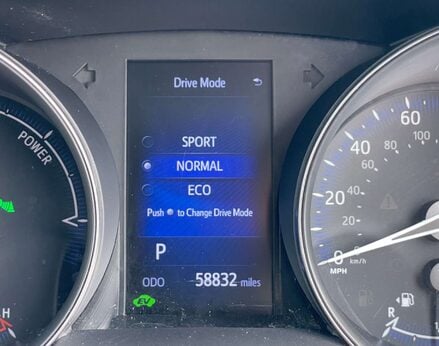 Toyota C-HR 1.8 C-HR-Dynamic HEV CVT 5dr 28