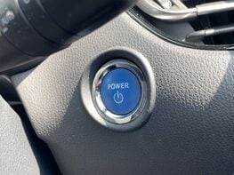 Toyota C-HR 1.8 C-HR-Dynamic HEV CVT 5dr 46