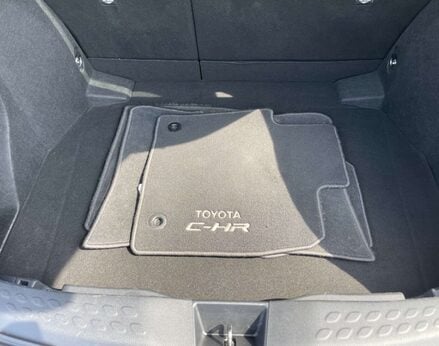 Toyota C-HR 1.8 C-HR-Dynamic HEV CVT 5dr 63