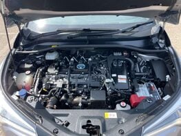 Toyota C-HR 1.8 C-HR-Dynamic HEV CVT 5dr 7