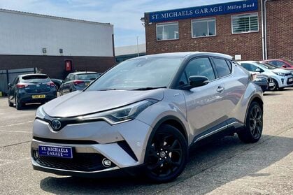 Toyota C-HR 1.8 C-HR-Dynamic HEV CVT 5dr
