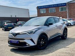Toyota C-HR 1.8 C-HR-Dynamic HEV CVT 5dr 1