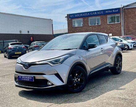 Toyota C-HR 1.8 C-HR-Dynamic HEV CVT 5dr 1