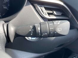 Toyota C-HR 1.8 C-HR-Dynamic HEV CVT 5dr 50