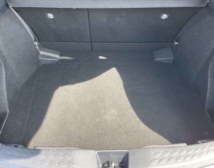 Toyota C-HR 1.8 C-HR-Dynamic HEV CVT 5dr 64