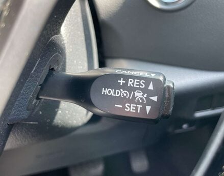 Toyota C-HR 1.8 C-HR-Dynamic HEV CVT 5dr 51