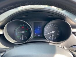 Toyota C-HR 1.8 C-HR-Dynamic HEV CVT 5dr 20