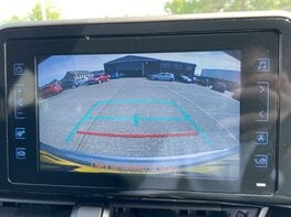 Toyota C-HR 1.8 C-HR-Dynamic HEV CVT 5dr 38