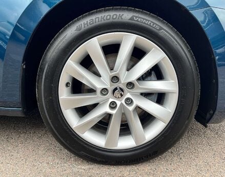 Skoda Superb 2.0 Superb SE Technology TDI 5dr 16