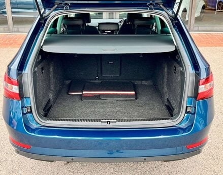 Skoda Superb 2.0 Superb SE Technology TDI 5dr 83