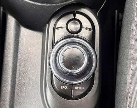 Mini Hatch 1.5 Cooper Sport 3dr 63