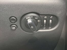 Mini Hatch 1.5 Cooper Sport 3dr 68