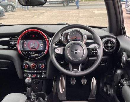 Mini Hatch 1.5 Cooper Sport 3dr 19