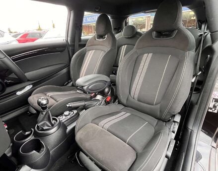 Mini Hatch 1.5 Cooper Sport 3dr 72