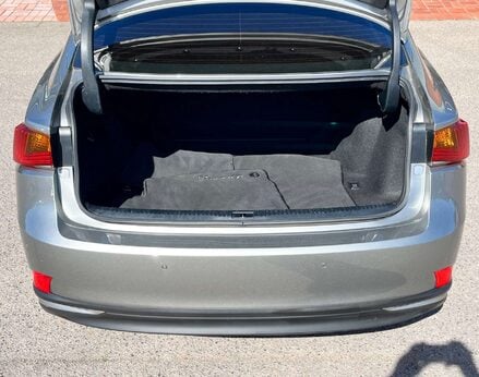 Lexus Is 2.5 IS 300h Advance CVT 4dr 64