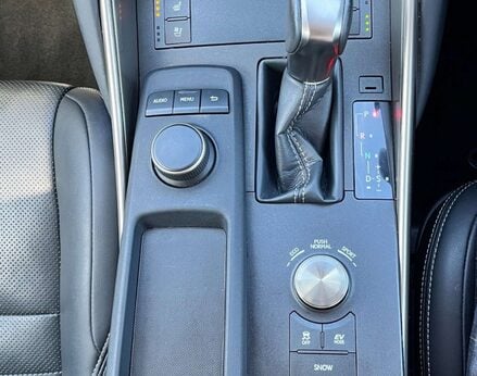 Lexus Is 2.5 IS 300h Advance CVT 4dr 46