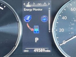 Lexus Is 2.5 IS 300h Advance CVT 4dr 22