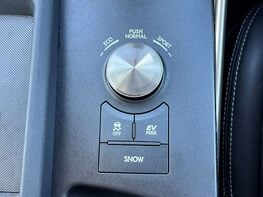 Lexus Is 2.5 IS 300h Advance CVT 4dr 45