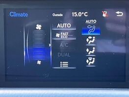 Lexus Is 2.5 IS 300h Advance CVT 4dr 33