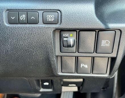 Lexus Is 2.5 IS 300h Advance CVT 4dr 56