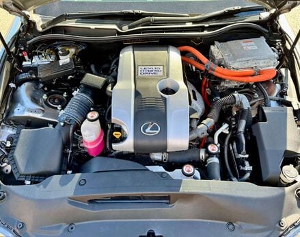 Lexus Is 2.5 IS 300h Advance CVT 4dr 7