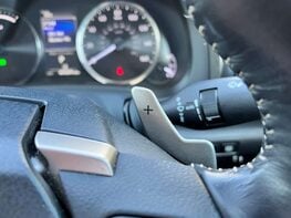 Lexus Is 2.5 IS 300h Advance CVT 4dr 52