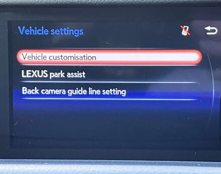 Lexus Is 2.5 IS 300h Advance CVT 4dr 39