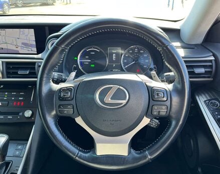 Lexus Is 2.5 IS 300h Advance CVT 4dr 20