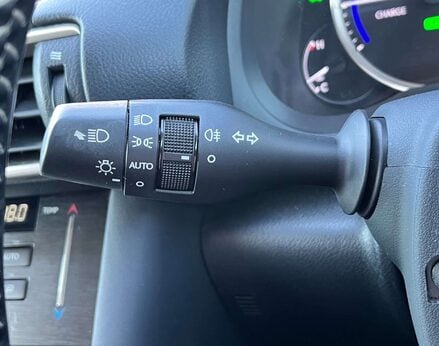 Lexus Is 2.5 IS 300h Advance CVT 4dr 53