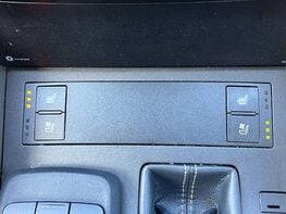 Lexus Is 2.5 IS 300h Advance CVT 4dr 43