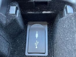 Lexus Is 2.5 IS 300h Advance CVT 4dr 47