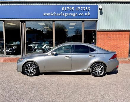 Lexus Is 2.5 IS 300h Advance CVT 4dr 11