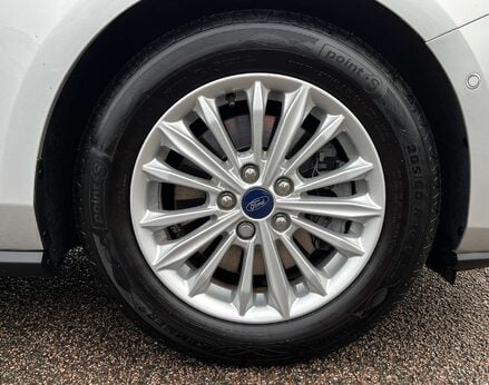 Ford Focus 1.5 Focus Titanium Auto 5dr 15