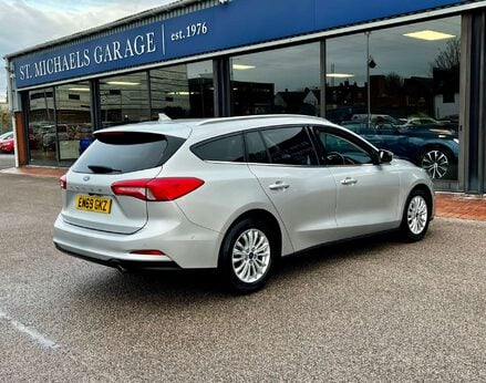 Ford Focus 1.5 Focus Titanium Auto 5dr 8